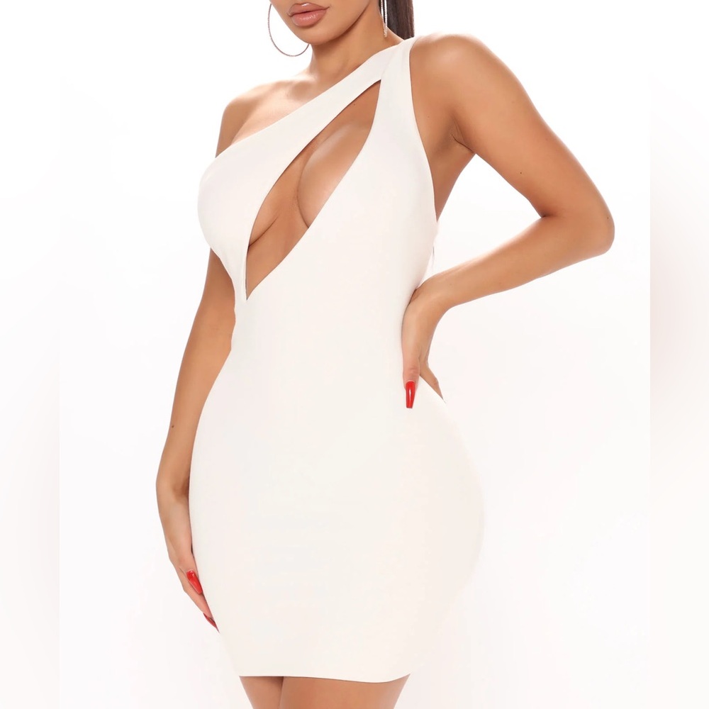FASHION NOVA “Cut Me In” dress